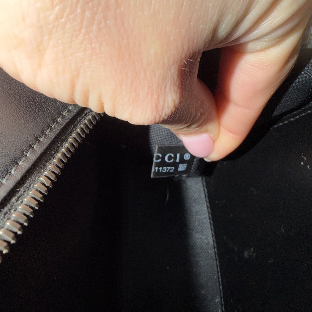 Gucci Black Quilted Leather Shoulder Bag - Picture 8 of 13